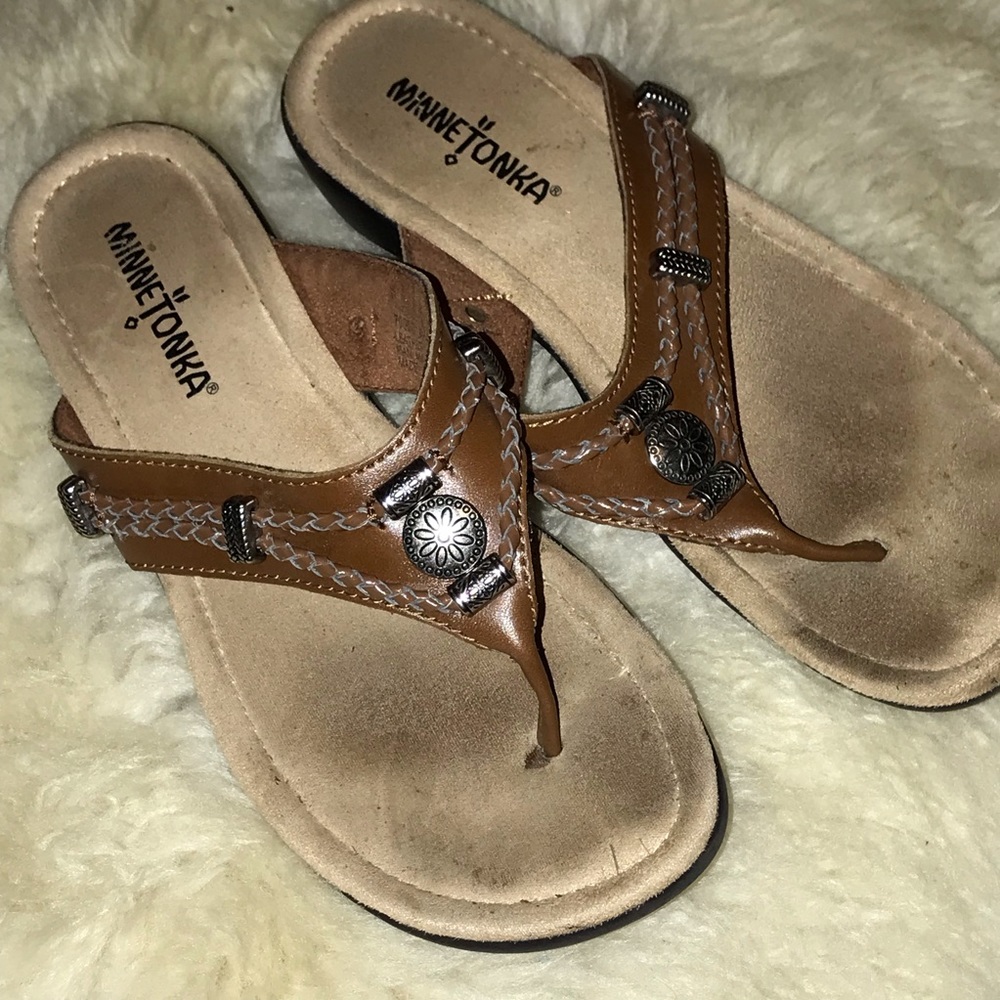 Minnetonka Silver Sandals - Size 6